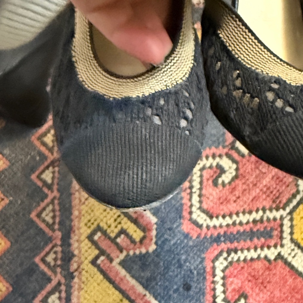 CHANEL Black and Tan Lace Flats - Picture 2 of 11